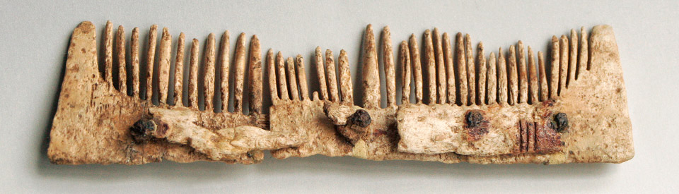 Frühmittelalter, Beinkamm, Eisennieten Frühmittelalter, Beinkamm, Eisennieten